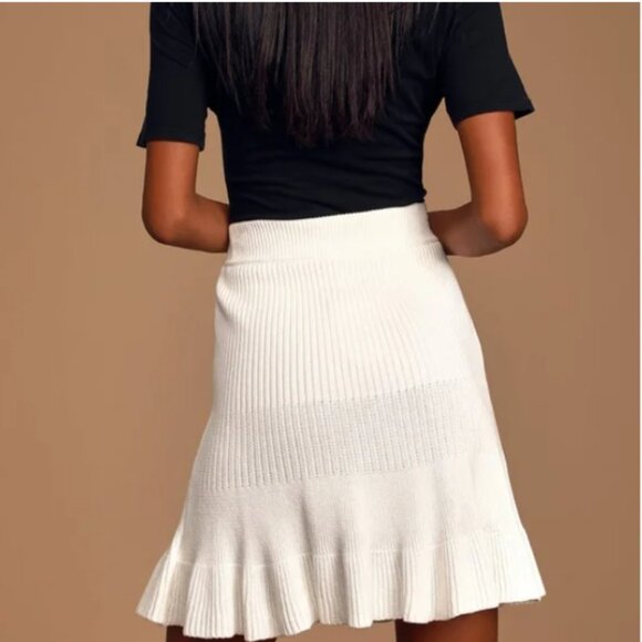 FREE PEOPLE Ivory Knit Skirt Size Small NWT - Picture 3 of 8